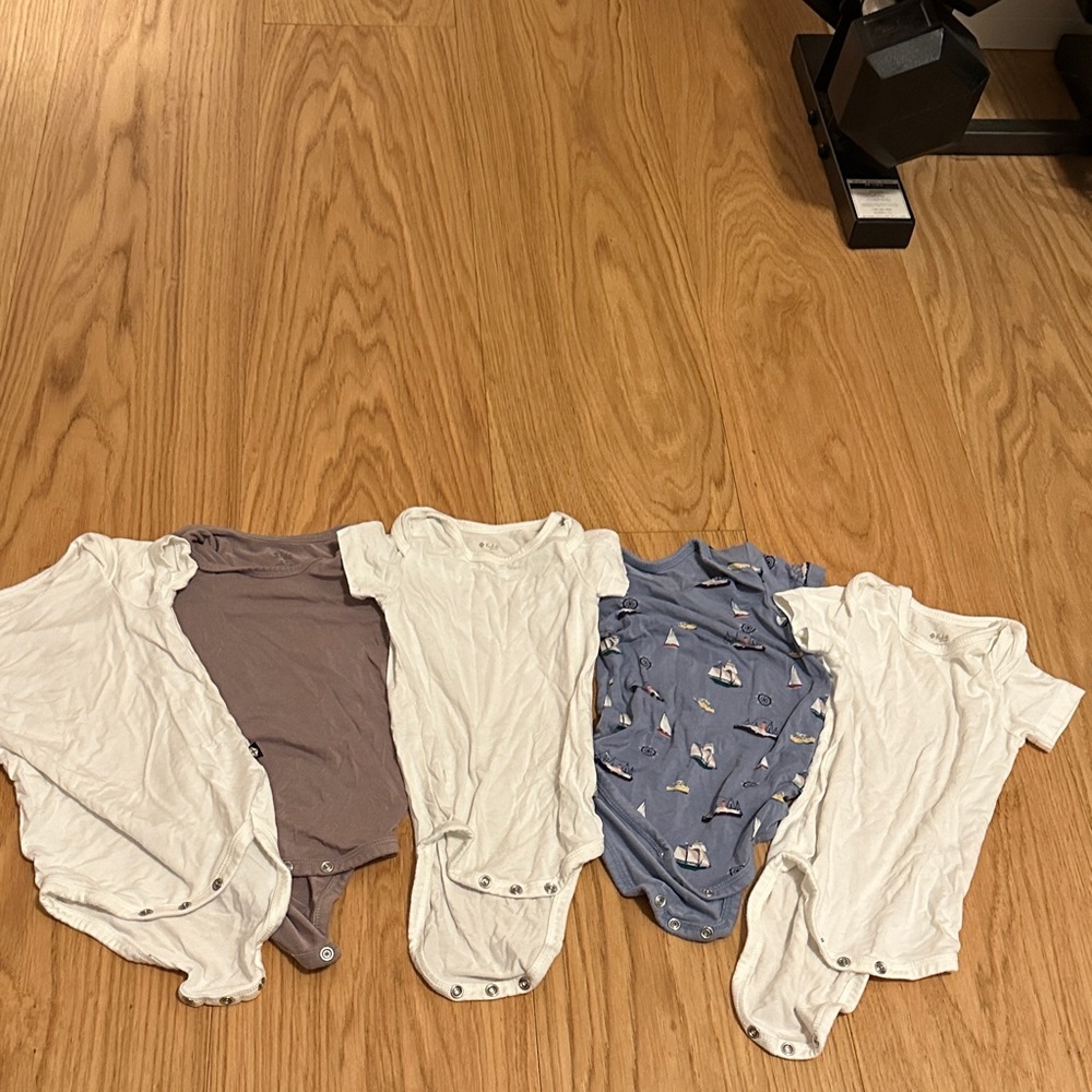 Kyte Baby set of 5 onesies size 3-6mo